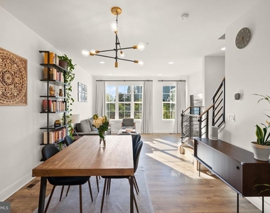11258 Faraday Park Drive - Photo Thumbnail 2