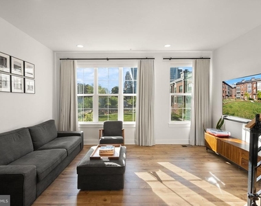 11258 Faraday Park Drive - Photo Thumbnail 4
