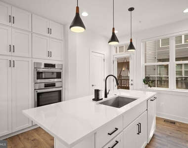 11258 Faraday Park Drive - Photo Thumbnail 12