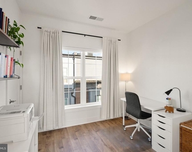 11258 Faraday Park Drive - Photo Thumbnail 32