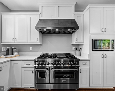 3803 Estel Road - Photo Thumbnail 9
