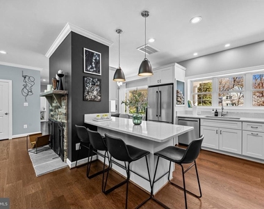 3803 Estel Road - Photo Thumbnail 14