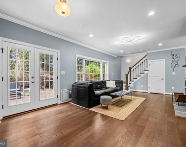 3803 Estel Road - Photo Thumbnail 15
