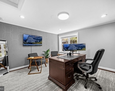3803 Estel Road - Photo Thumbnail 24