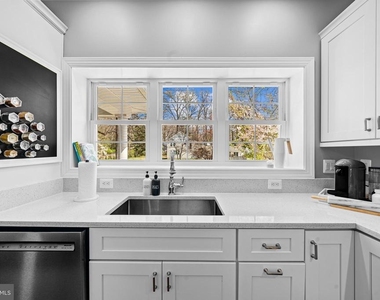 3803 Estel Road - Photo Thumbnail 11