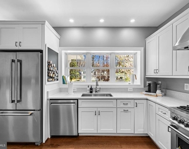 3803 Estel Road - Photo Thumbnail 10