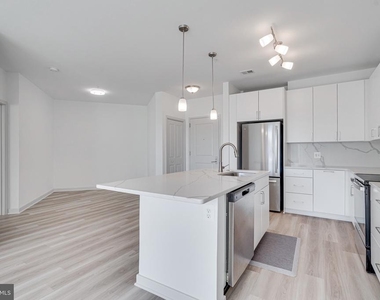 10755 Fairgrounds Drive - Photo Thumbnail 4
