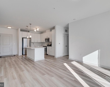 10755 Fairgrounds Drive - Photo Thumbnail 5