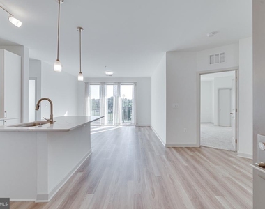 10755 Fairgrounds Drive - Photo Thumbnail 3