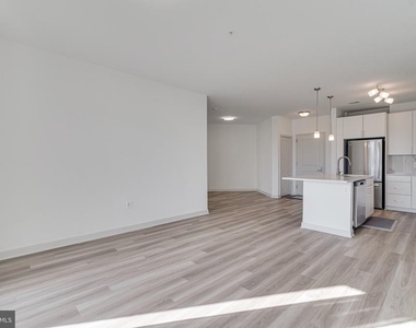 10755 Fairgrounds Drive - Photo Thumbnail 16