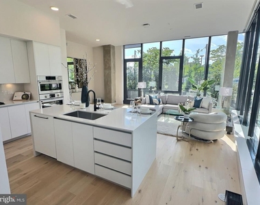 3130 Potomac Avenue - Photo Thumbnail 4