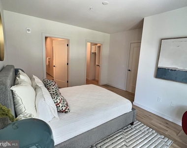 3130 Potomac Avenue - Photo Thumbnail 12
