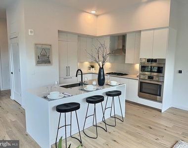 3130 Potomac Avenue - Photo Thumbnail 3