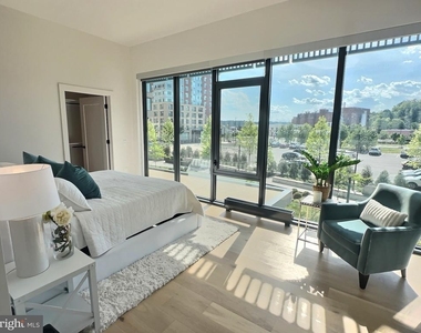3130 Potomac Avenue - Photo Thumbnail 9