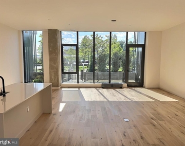 3130 Potomac Avenue - Photo Thumbnail 2