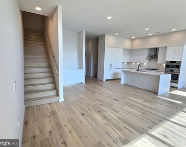 3130 Potomac Avenue - Photo Thumbnail 1