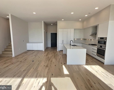 3130 Potomac Avenue - Photo Thumbnail 5