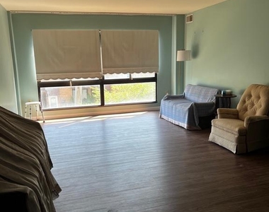 7600 E Roosevelt Boulevard - Photo Thumbnail 3