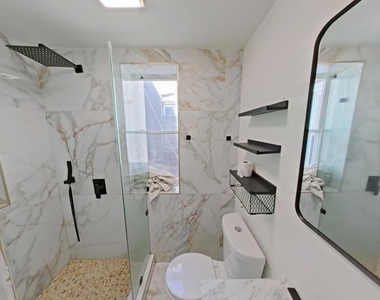 3331 N Howard Street - Photo Thumbnail 6