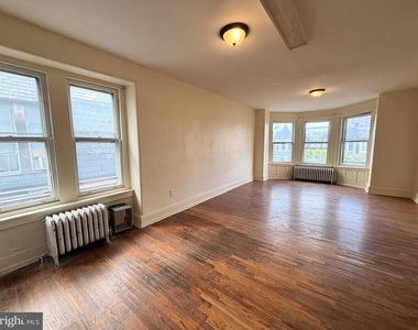 4718 Hazel Avenue - Photo Thumbnail 3