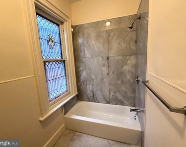 4718 Hazel Avenue - Photo Thumbnail 5