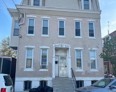2666 Bridge Street - Photo Thumbnail 11