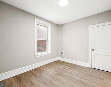 5011 Larchwood Avenue - Photo Thumbnail 18
