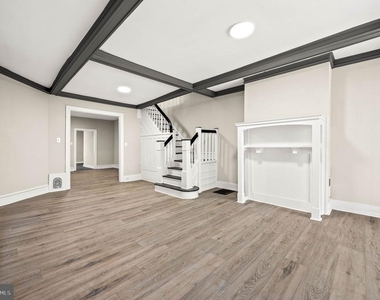 5011 Larchwood Avenue - Photo Thumbnail 1