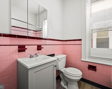 5011 Larchwood Avenue - Photo Thumbnail 15
