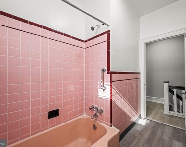 5011 Larchwood Avenue - Photo Thumbnail 16