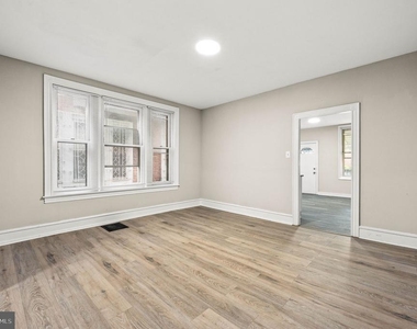 5011 Larchwood Avenue - Photo Thumbnail 5