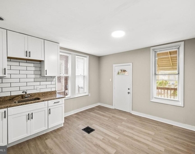 5011 Larchwood Avenue - Photo Thumbnail 8
