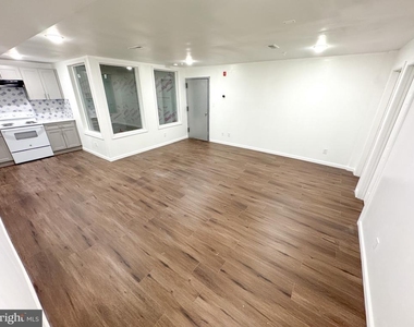 2317 N 15th Street - Photo Thumbnail 2