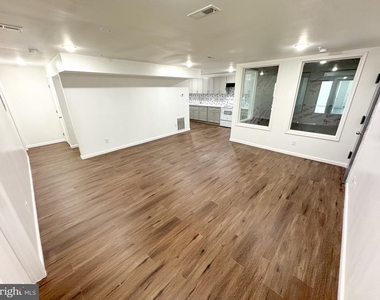 2317 N 15th Street - Photo Thumbnail 3