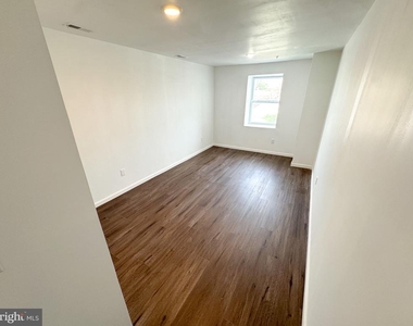 2317 N 15th Street - Photo Thumbnail 8