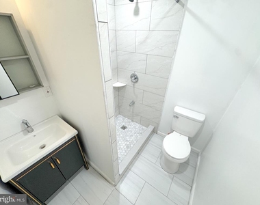 2317 N 15th Street - Photo Thumbnail 11
