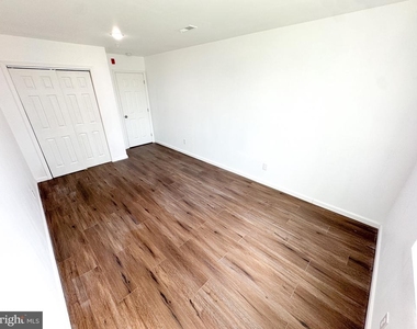 2317 N 15th Street - Photo Thumbnail 10