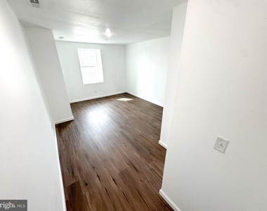 2317 N 15th Street - Photo Thumbnail 5