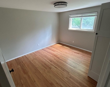 2930 Marshall Street - Photo Thumbnail 8