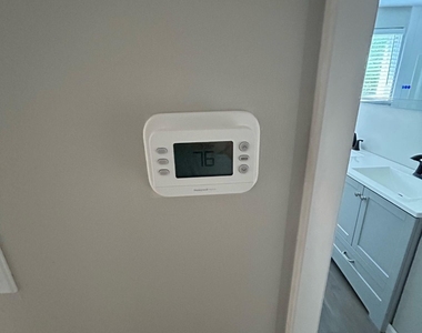 2930 Marshall Street - Photo Thumbnail 20