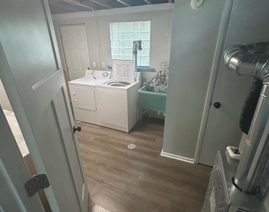 2930 Marshall Street - Photo Thumbnail 14