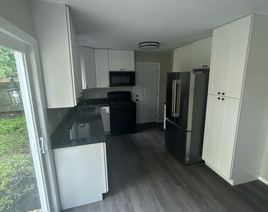 2930 Marshall Street - Photo Thumbnail 1