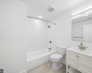 4324 Lancaster Avenue - Photo Thumbnail 8