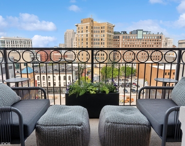 27 Library Street Ne - Photo Thumbnail 6