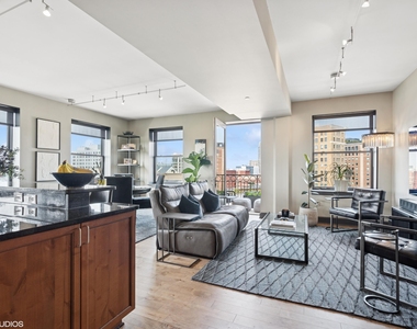 27 Library Street Ne - Photo Thumbnail 1
