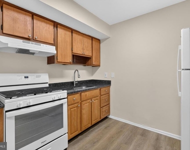 5990 Henry Avenue - Photo Thumbnail 12