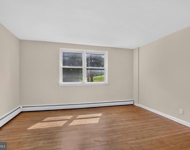 5990 Henry Avenue - Photo Thumbnail 8