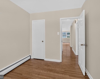 5990 Henry Avenue - Photo Thumbnail 17