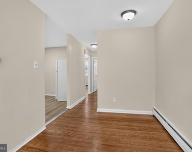 5990 Henry Avenue - Photo Thumbnail 9