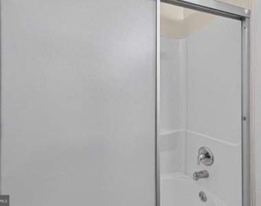 5990 Henry Avenue - Photo Thumbnail 15